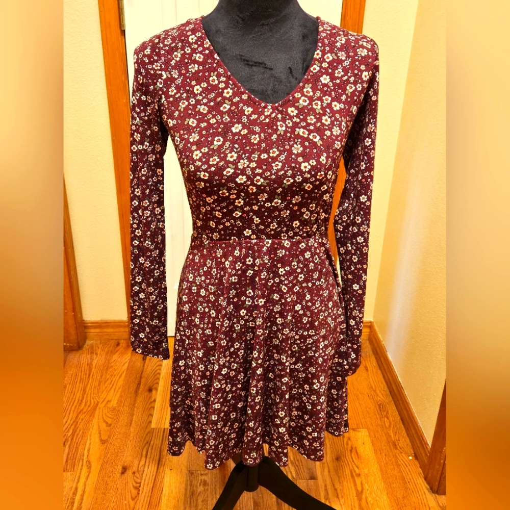 Maroon Floral Dress Size S